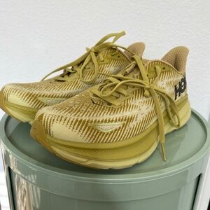 Women's Hoka Clifton 9, 6.5